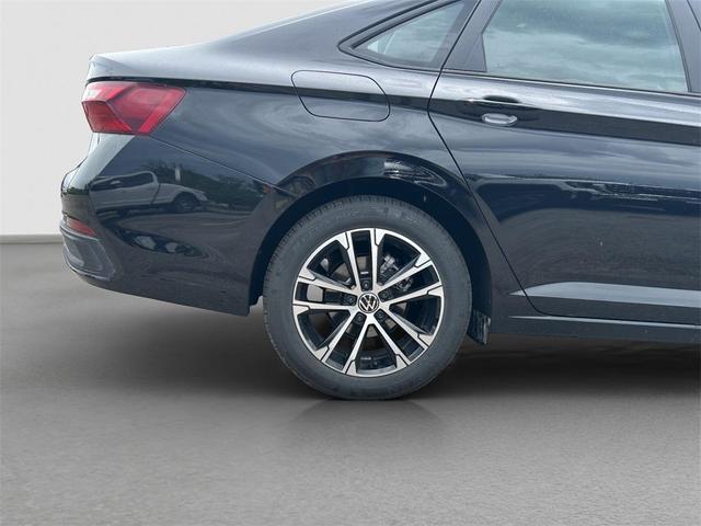 Photo of 2025 Deep Black Pearl Effect Volkswagen Jetta
