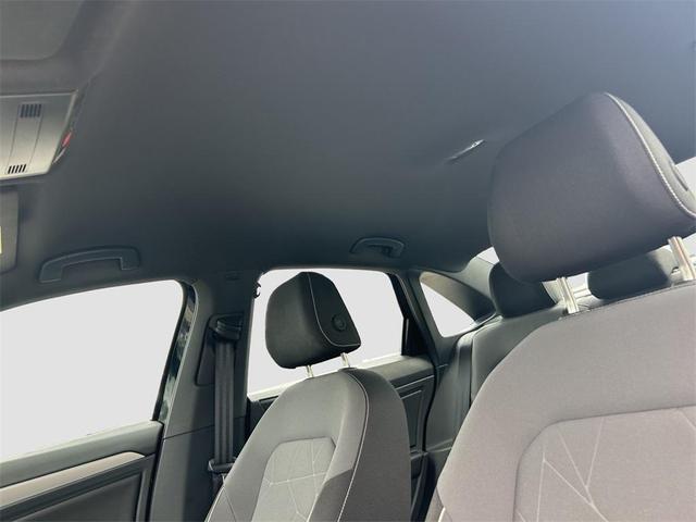 Photo of 2025 Deep Black Pearl Effect Volkswagen Jetta