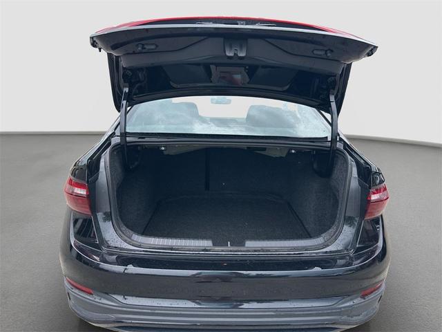 Photo of 2025 Deep Black Pearl Effect Volkswagen Jetta