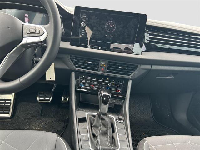 Photo of 2025 Deep Black Pearl Effect Volkswagen Jetta
