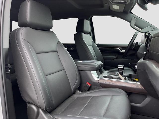 Photo of 2022 Quicksilver Metallic GMC Sierra 1500