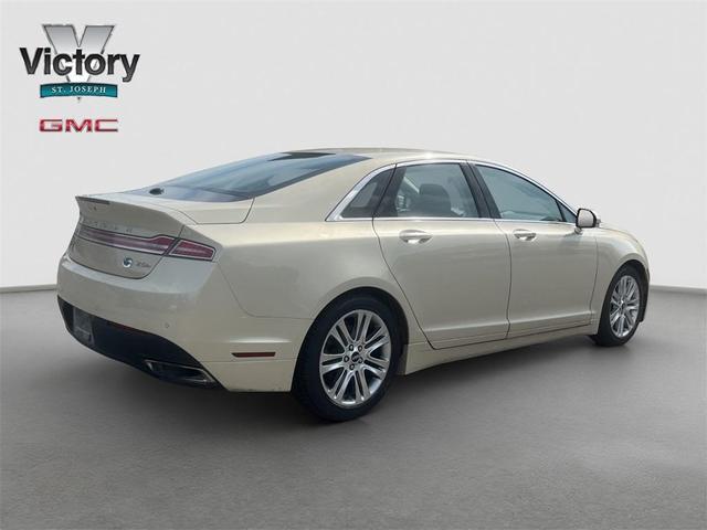 Photo of 2015 Platinum Lincoln MKZ Hybrid