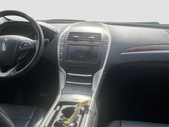 Photo of 2015 Platinum Lincoln MKZ Hybrid