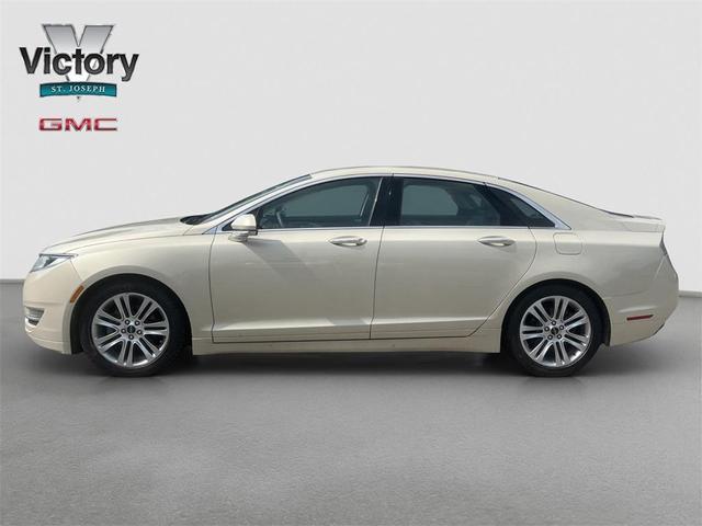 Photo of 2015 Platinum Lincoln MKZ Hybrid