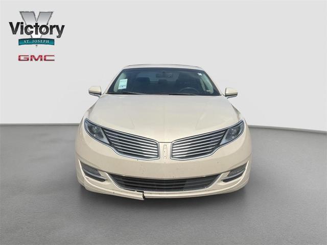 Photo of 2015 Platinum Lincoln MKZ Hybrid