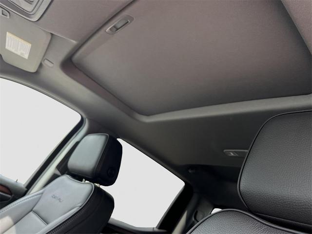 Photo of 2024 White Frost Tri-Coat GMC Sierra 1500