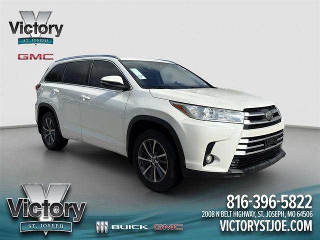Photo of 2018 Blizzard Pearl Toyota Highlander