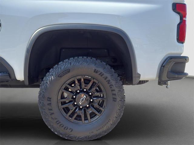 Photo of 2025 Summit White Chevrolet Silverado 2500