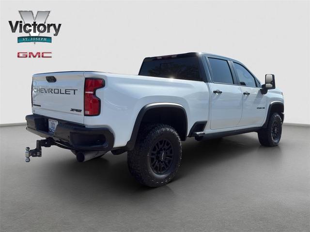 Photo of 2025 Summit White Chevrolet Silverado 2500