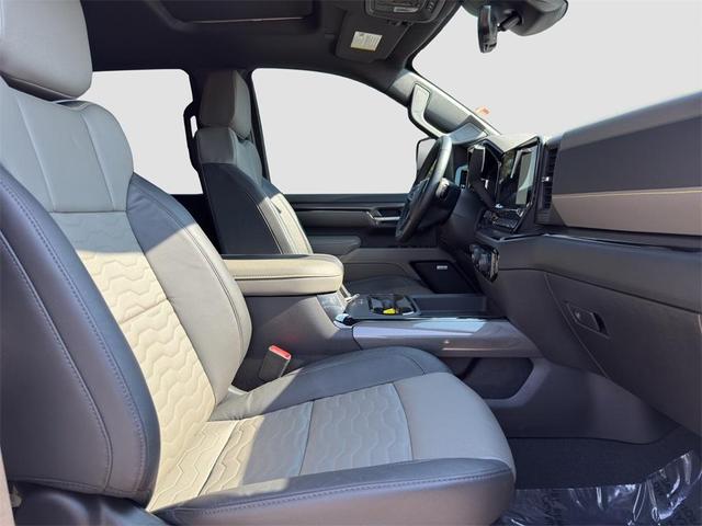Photo of 2025 Summit White Chevrolet Silverado 2500