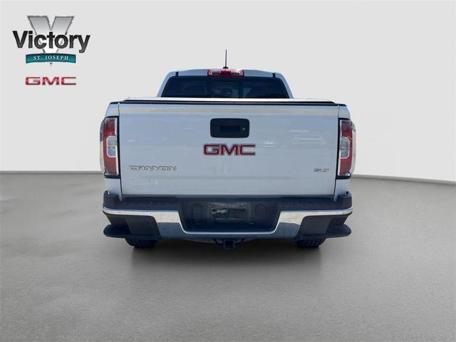 Photo of 2015 Summit White GMC Canyon