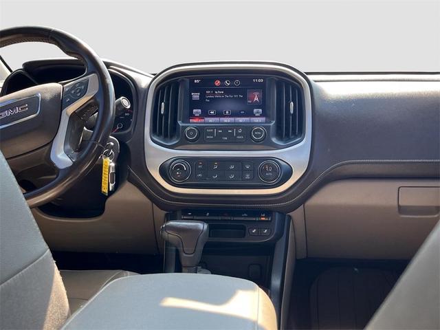 Photo of 2015 Summit White GMC Canyon