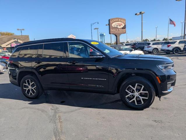 Photo of 2024 Black Jeep Grand Cherokee L