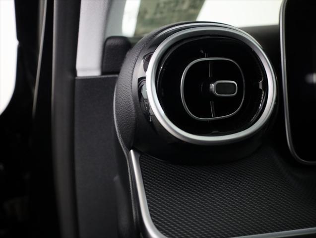Photo of 2025 Black Mercedes-Benz C-Class