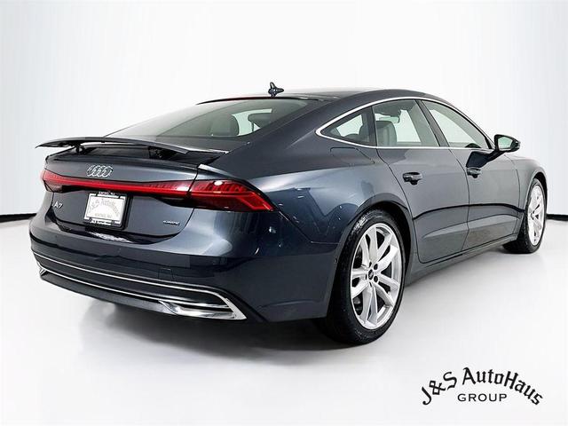 Photo of 2022 Manhattan Gray Metallic Audi A7