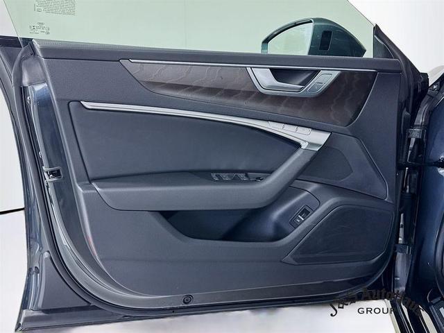 Photo of 2022 Manhattan Gray Metallic Audi A7