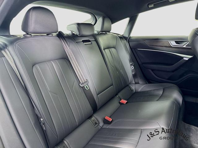 Photo of 2022 Manhattan Gray Metallic Audi A7