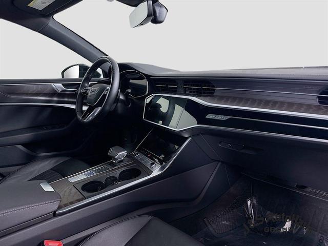 Photo of 2022 Manhattan Gray Metallic Audi A7