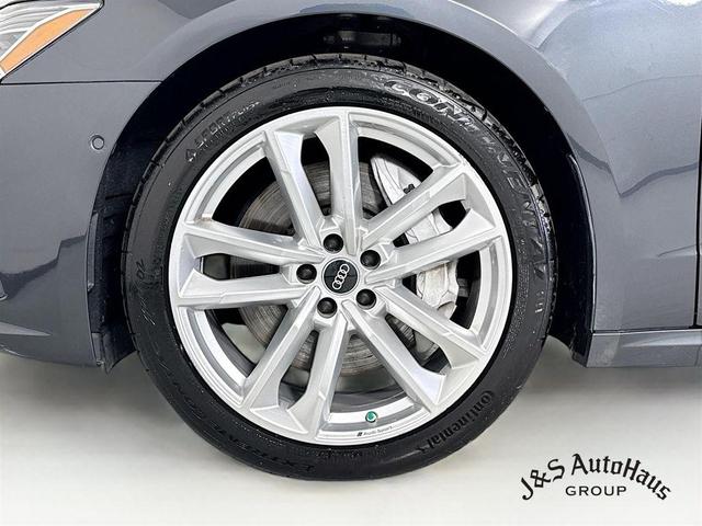 Photo of 2022 Manhattan Gray Metallic Audi A7