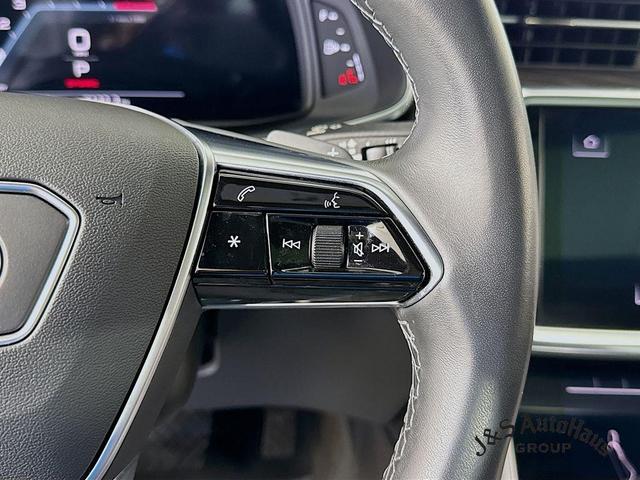 Photo of 2022 Manhattan Gray Metallic Audi A7