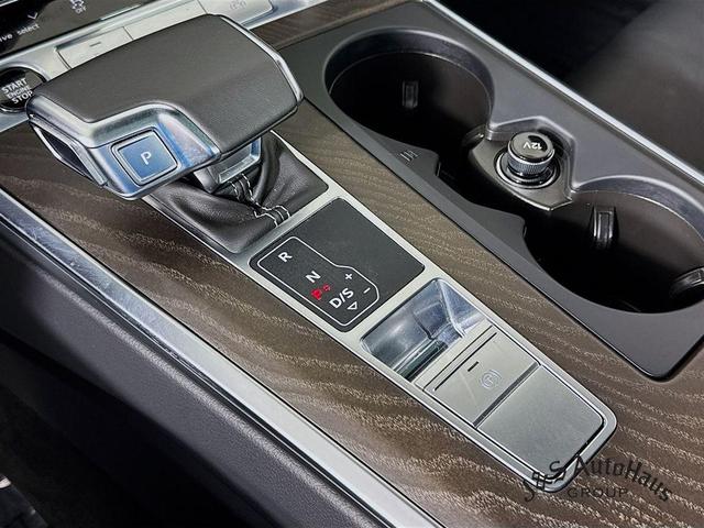 Photo of 2022 Manhattan Gray Metallic Audi A7