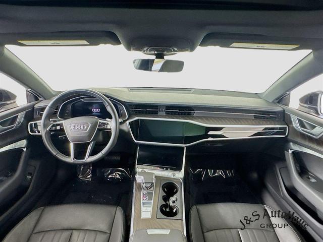 Photo of 2022 Manhattan Gray Metallic Audi A7