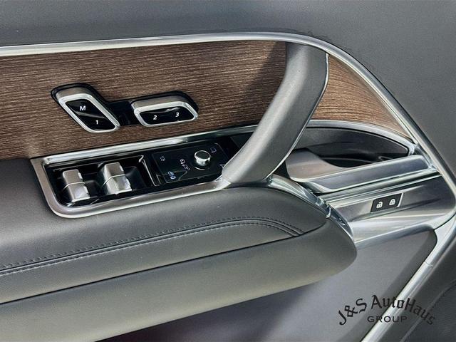 Photo of 2023 Carpathian Grey Land Rover Range Rover