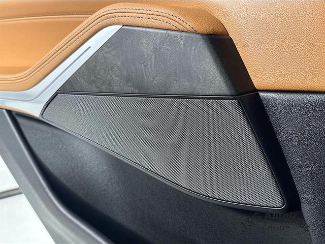 Photo of 2022 Phytonic Blue Metallic BMW X5