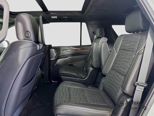 Photo of 2022 Crystal White Tri-Coat Cadillac Escalade