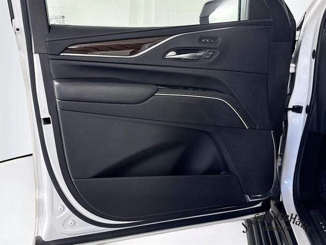 Photo of 2022 Crystal White Tri-Coat Cadillac Escalade