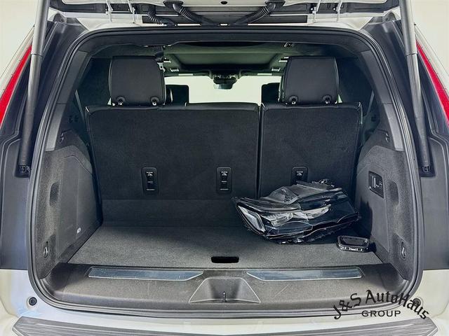 Photo of 2022 Crystal White Tri-Coat Cadillac Escalade
