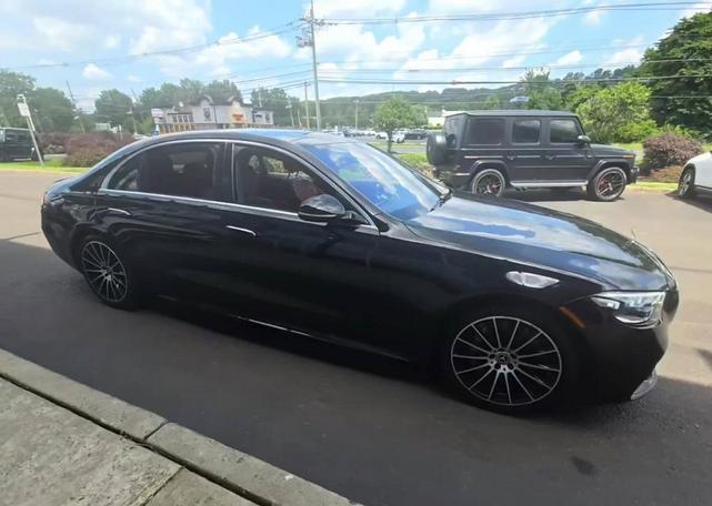 Photo of 2021 Black Mercedes-Benz S-Class