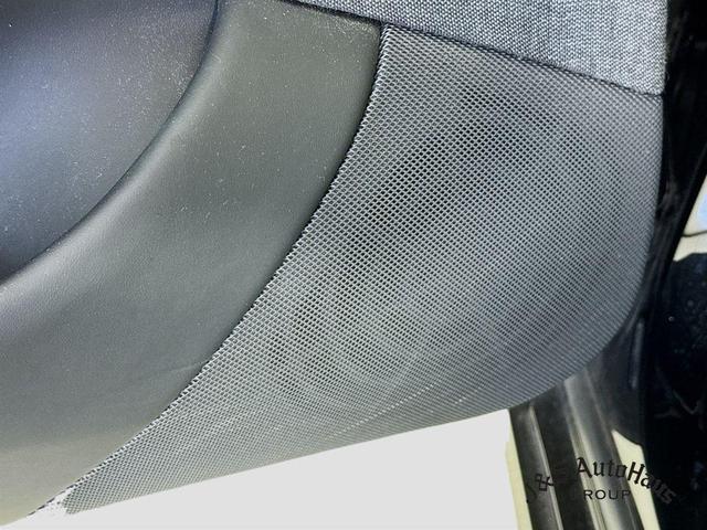 Photo of 2022 Black Tesla Model S