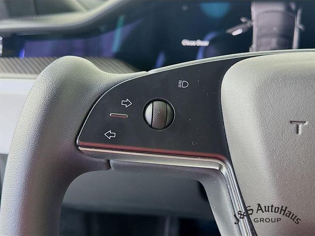 Photo of 2022 Black Tesla Model S