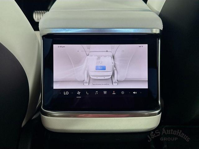 Photo of 2022 Black Tesla Model S