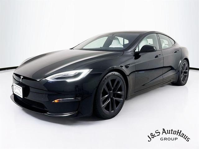 Photo of 2022 Black Tesla Model S
