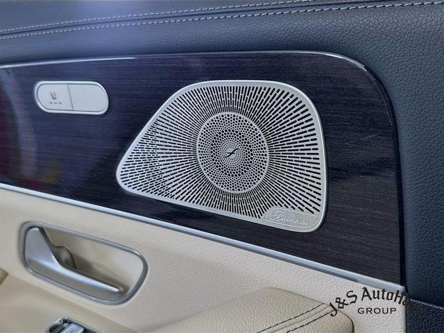 Photo of 2023 Black Mercedes-Benz GLE 350