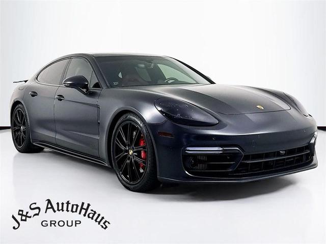 Photo of 2020 Black Porsche Panamera