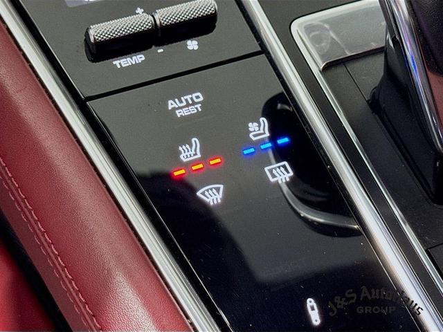Photo of 2020 Black Porsche Panamera