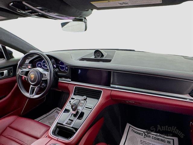 Photo of 2020 Black Porsche Panamera
