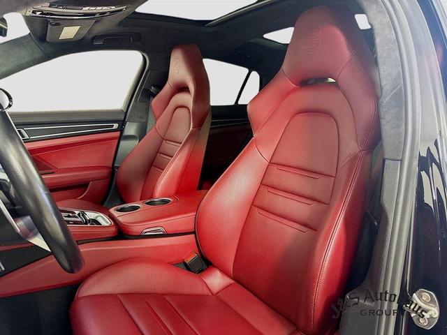 Photo of 2020 Black Porsche Panamera