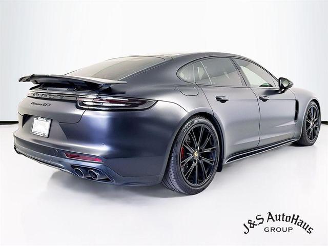 Photo of 2020 Black Porsche Panamera