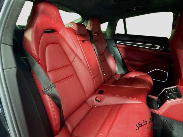 Photo of 2020 Black Porsche Panamera