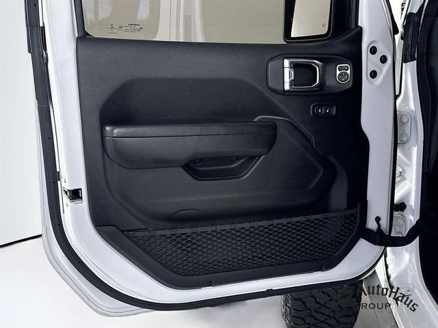 Photo of 2020 Bright White Clearcoat Jeep Wrangler Unlimited