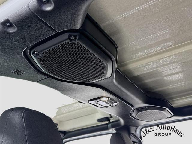 Photo of 2020 Bright White Clearcoat Jeep Wrangler Unlimited