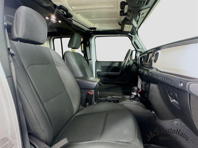 Photo of 2020 Bright White Clearcoat Jeep Wrangler Unlimited