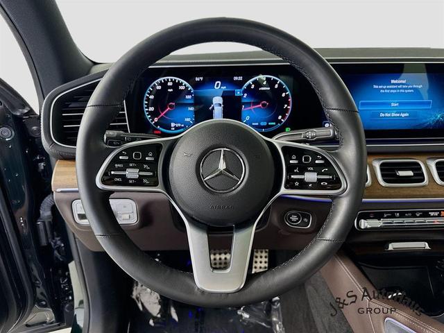 Photo of 2022 Emerald Green Mercedes-Benz GLS 450