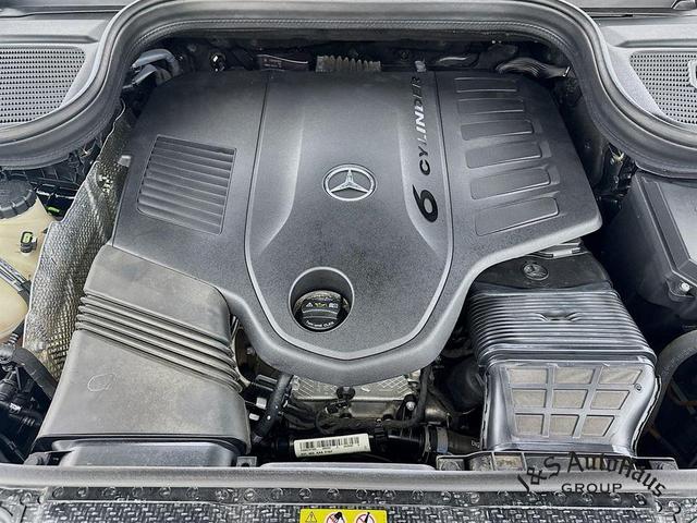 Photo of 2022 Emerald Green Mercedes-Benz GLS 450