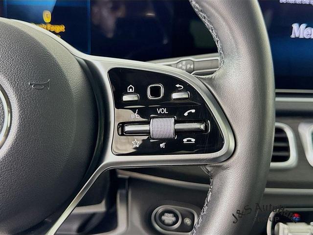 Photo of 2022 Gray Mercedes-Benz GLE 350