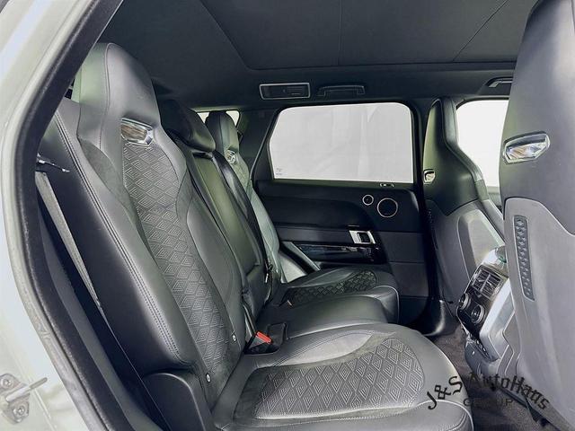 Photo of 2022 Fuji White Land Rover Range Rover Sport